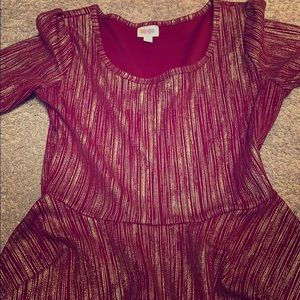 Elegant Nicole, Red and gold size large